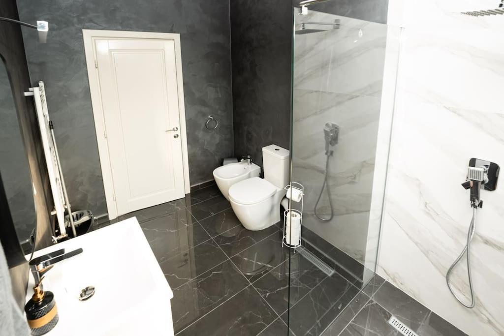 Apartament Markos Suceava Bagian luar foto