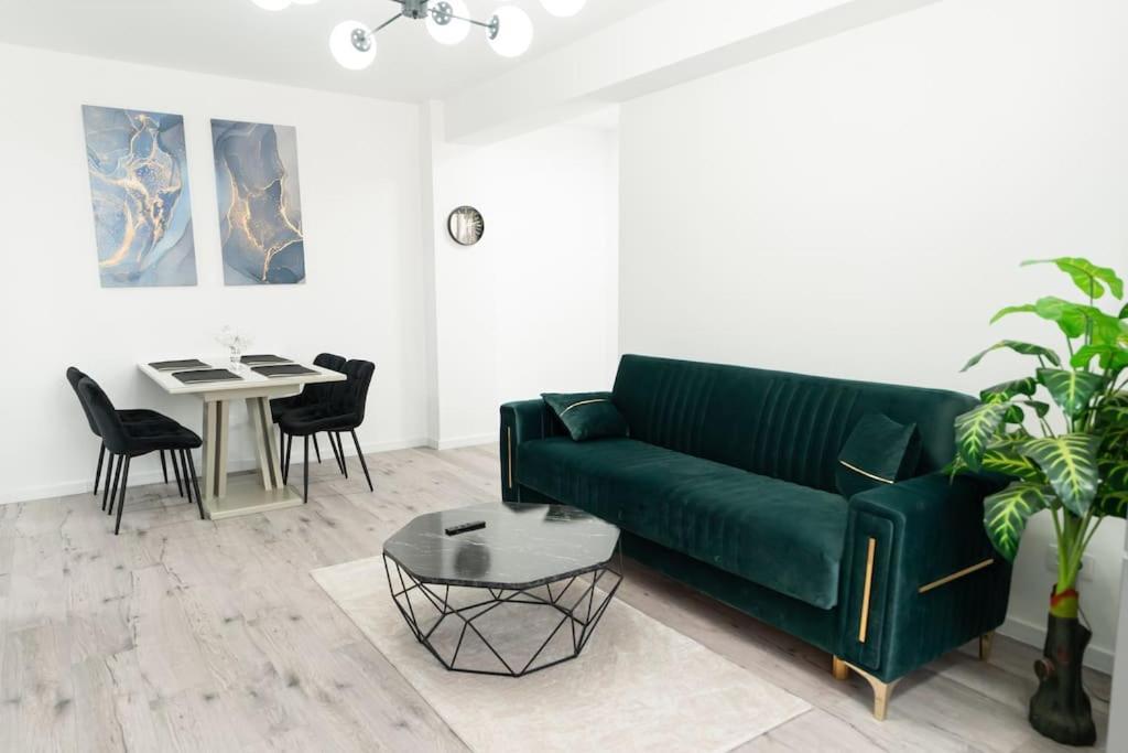 Apartament Markos Suceava Bagian luar foto
