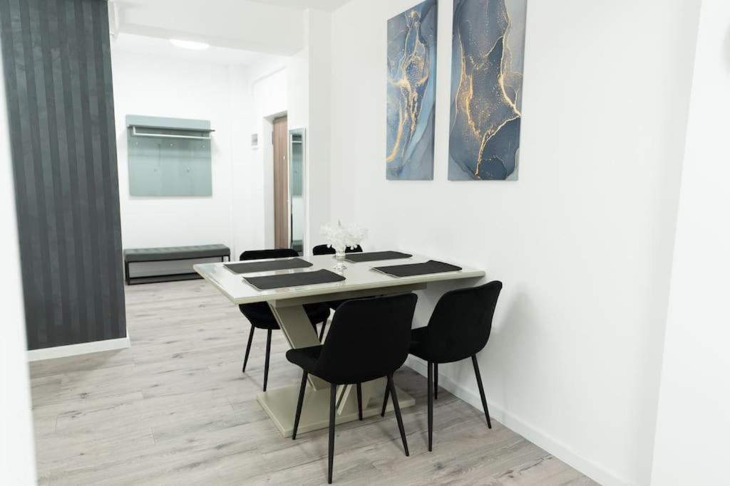 Apartament Markos Suceava Bagian luar foto