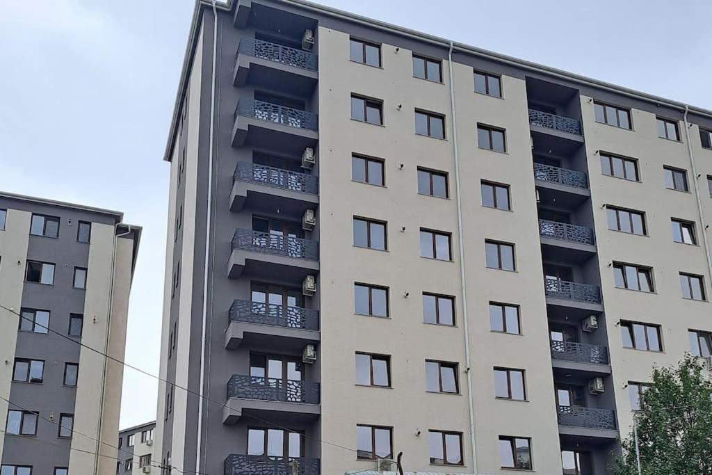 Apartament Markos Suceava Bagian luar foto